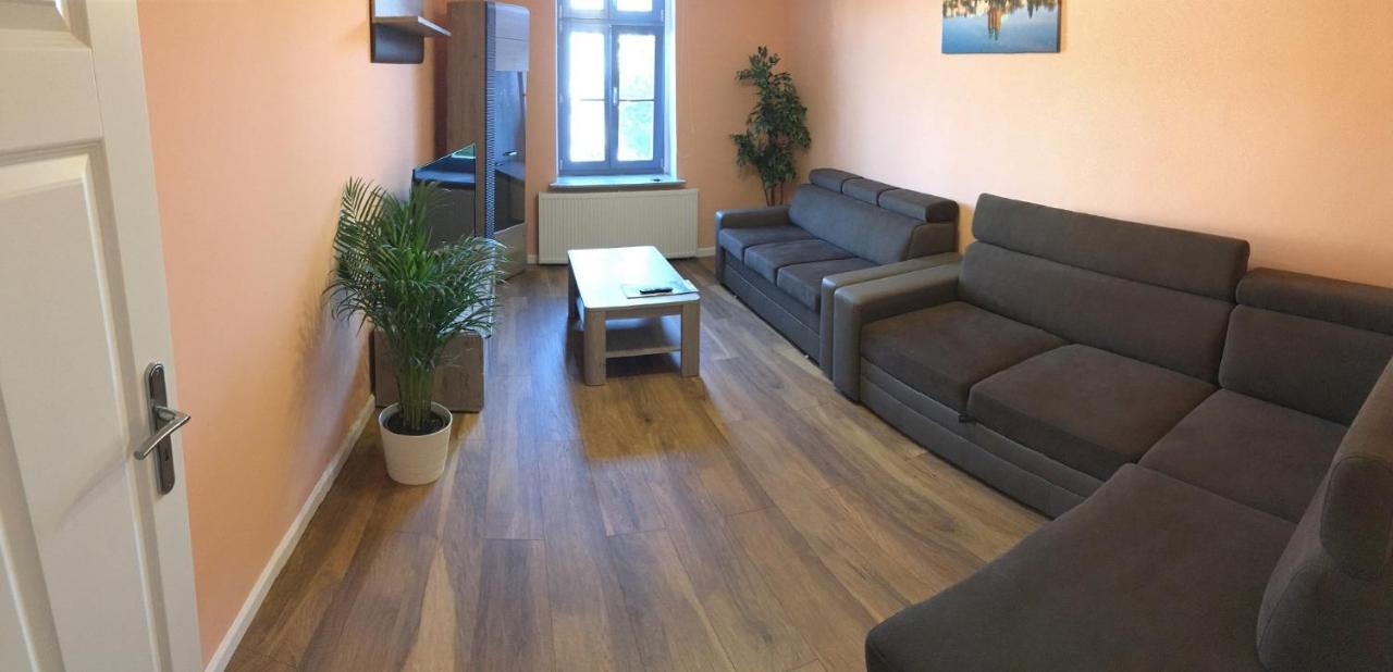 Apartament Kleopatra Appartement Gniezno Buitenkant foto